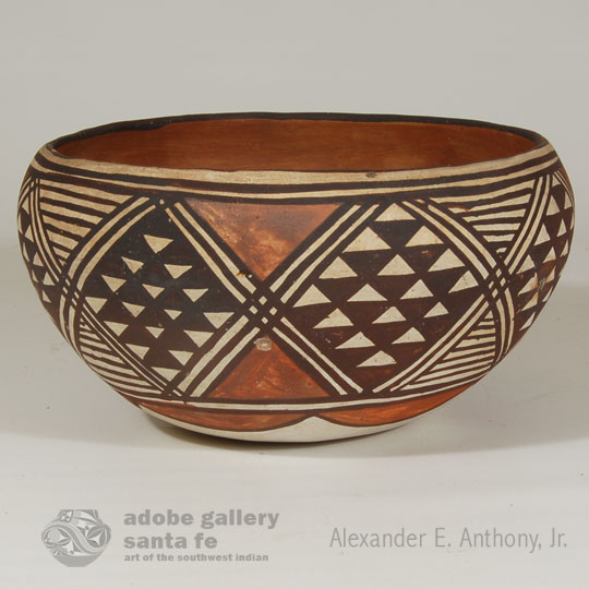 Isleta Pueblo Pottery - C3924S